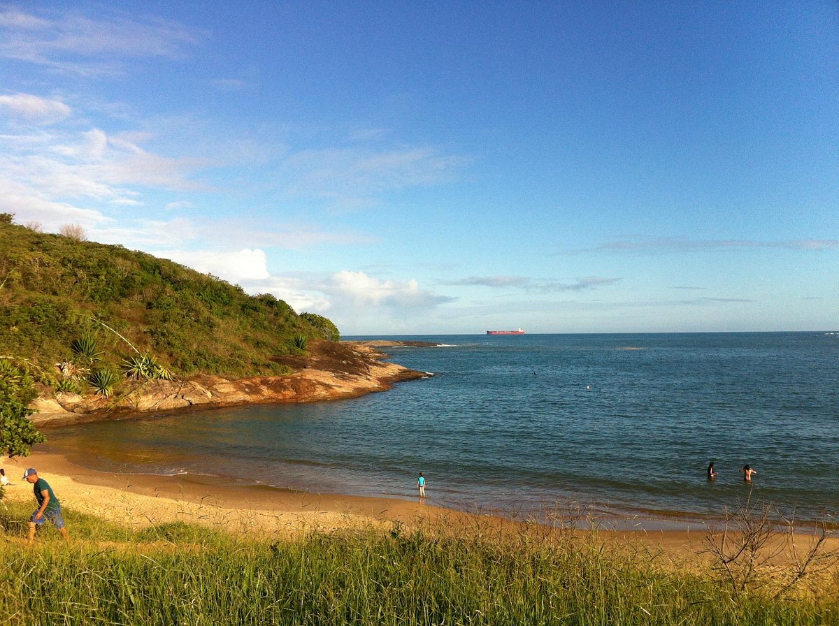 praia-enseada-azul